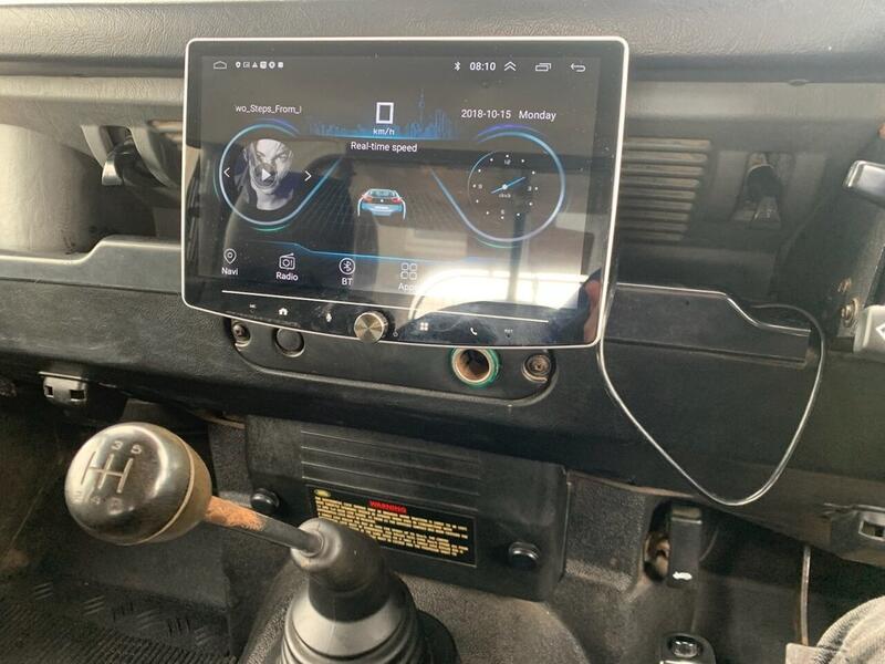 LAND ROVER DEFENDER 110
